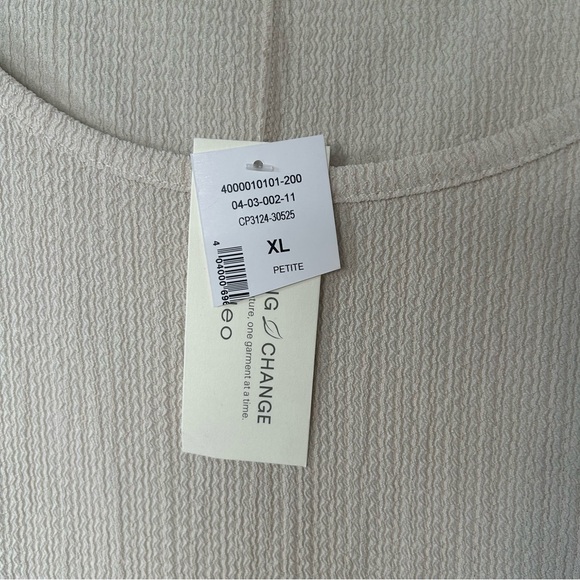 [XLp] Cleo Petite NWT Cream Beige Textured Short Sleeve Top *flaw* - Picture 4 of 10